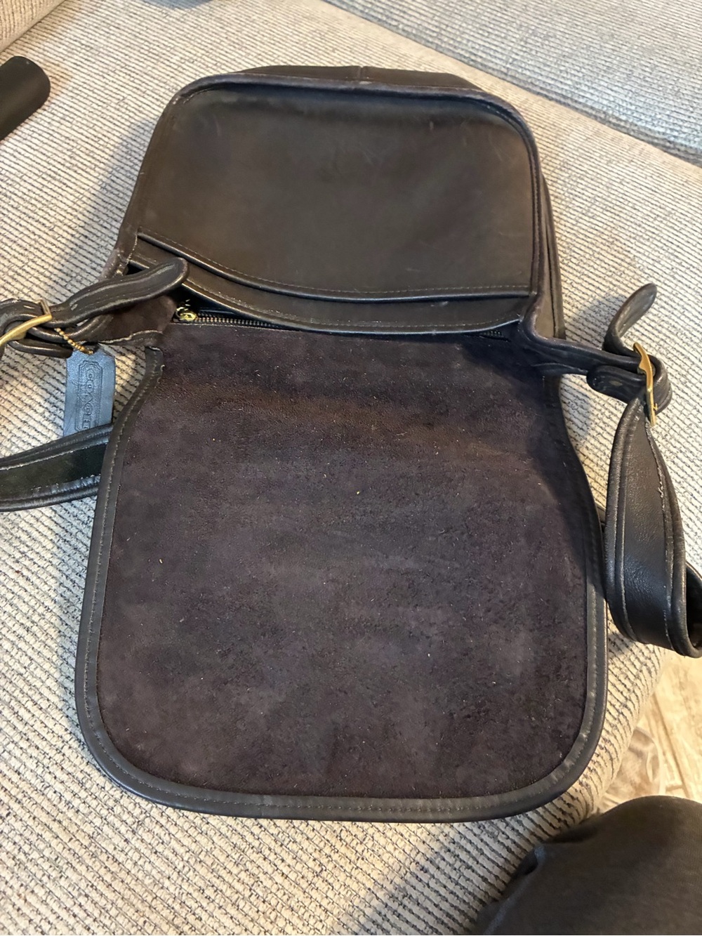 Vintage Coach Black Leather B5B – 9170 Bag - Picture 11 of 16